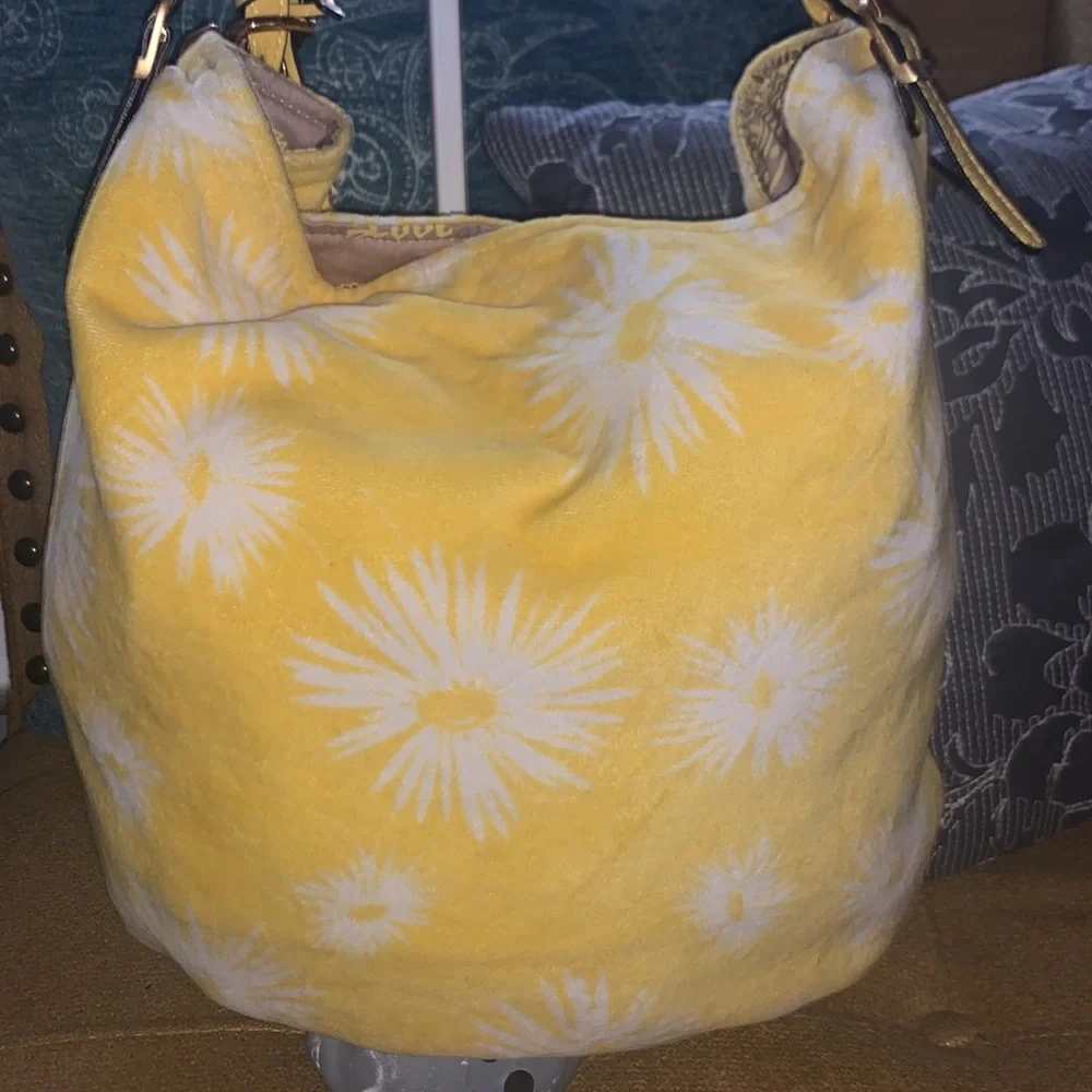 Juicy Couture Buttercup Daizy tote - Picture 3 of 15